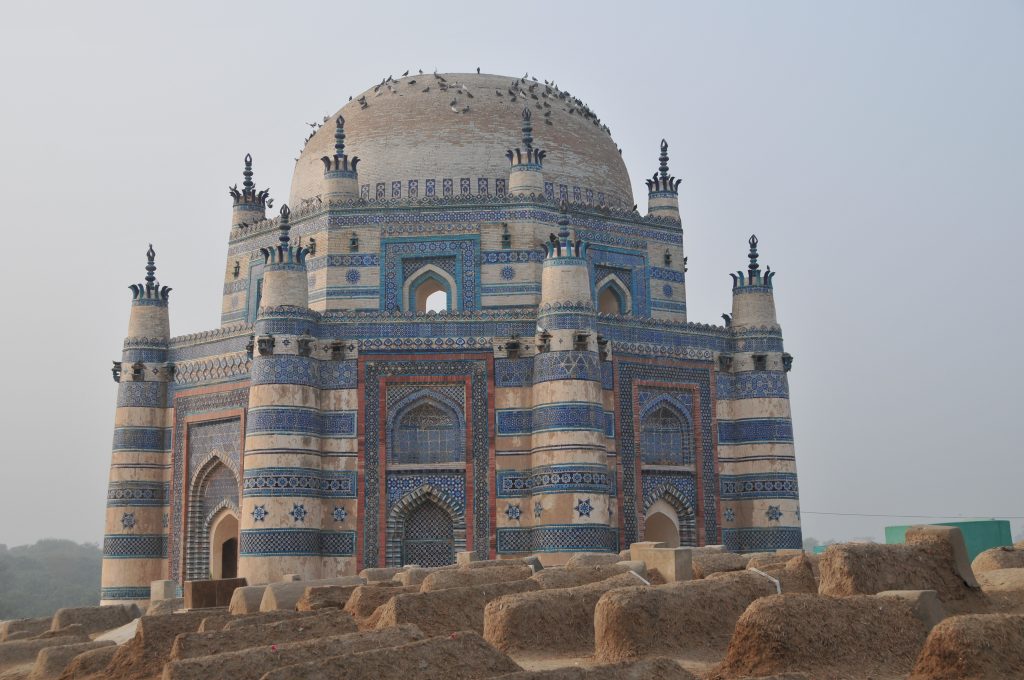 Uch Sharif